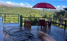 Villa Macacos